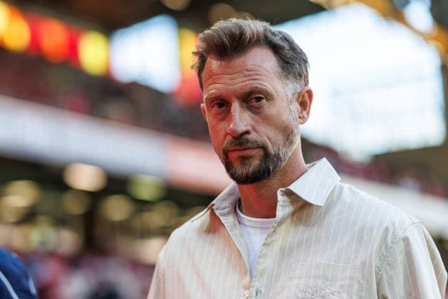 Lars Kornetka Coach Eintracht Braunschweig , 1 FC Kaiserslautern vs Eintracht Braunschweig, Football, 2 Bundesliga, Matchday 31, Season 2025 2026, 24 04 2026 1 FC Kaiserslautern vs Eintracht Braunschweig, Football, 2 Bundesliga, Matchday 31, Season 2025 2026, 24 04 2026 Copyright: xEibner-Pressefoto AlexanderxNeisx EP_ANS