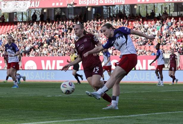 24 04 2026 Soccer Season 2025 2026 1 Women Soccer Bundesliga 23 Matchday 1 FC Nürnberg FCN Club Hamburger SV HSV Sportfoto Zink DaMa xdaxmax Emöke Emoeke Papai 15, 1 FC Nürnberg FCN Jonna Wrede 26, Hamburger SV