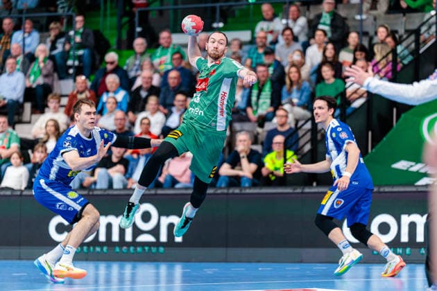 v l Max Beneke ThSV Eisenach, 09 , Alexander Weck GWD Minden, 73 GER, GWD Minden vs ThSV Eisenach, Handball, 1 Bundesliga, Matchday 29, Season 2025 2026, 24 04 2026 GER, GWD Minden vs ThSV Eisenach, Handball, 1 Bundesliga, Matchday 29, Season 2025 2026, 24 04 2026 Minden Copyright: xEibner-Pressefoto JanxRollingerx EP_JSK