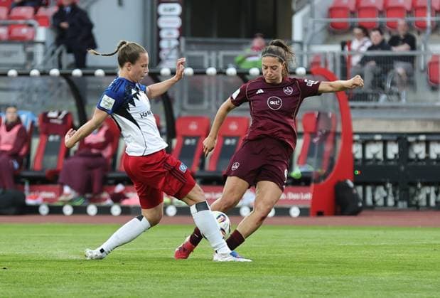 24 04 2026 Soccer Season 2025 2026 1 Women Soccer Bundesliga 23 Matchday 1 FC Nürnberg FCN Club Hamburger SV HSV Sportfoto Zink DaMa xdaxmax Laura Miller 9, 1 FC Nürnberg FCN with shot on goal
