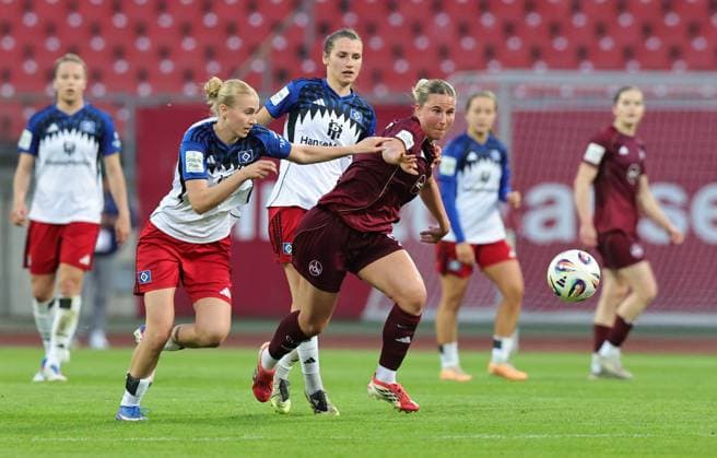 24 04 2026 Soccer Season 2025 2026 1 Women Soccer Bundesliga 23 Matchday 1 FC Nürnberg FCN Club Hamburger SV HSV Sportfoto Zink DaMa xdaxmax Paulina Bartz 37, Hamburger SV Meret Günster Guenster 8, 1 FC Nürnberg FCN