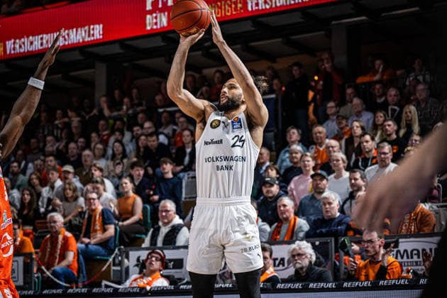 1 Basketball Bundesliga, easyCredit BBL, Season 2025 2026, Men, Main Round, 31 Matchday, 24 04 2026, RASTA Vechta Löwen Braunschweig Kaza Kajami Keane 24 Basketball Löwen Braunschweig at Jumpshot Vechta RASTA Dome Lower Saxony Germany