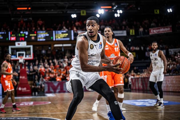 1 Basketball Bundesliga, easyCredit BBL, Season 2025 2026, Men, Main Round, 31 Matchday, 24 04 2026, RASTA Vechta Löwen Braunschweig David NGuessan 1 Basketball Löwen Braunschweig in action Vechta RASTA Dome Lower Saxony Germany