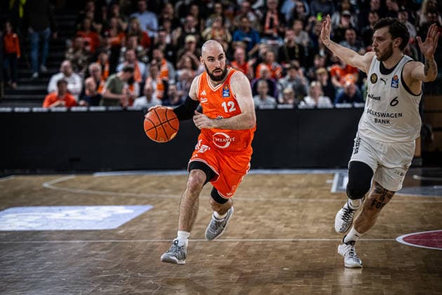 1 Basketball Bundesliga, easyCredit BBL, Season 2025 2026, Men, Main Round, 31 Matchday, 24 04 2026, RASTA Vechta Löwen Braunschweig Tommy Kuhse 12 RASTA Vechta in action Vechta RASTA Dome Lower Saxony Germany