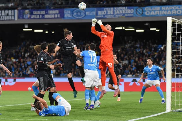 Vanja Milinkovic Savic of SSC Napoli in action during the Serie A Enelive match between SSC Napoli vs US Cremonese at Diego Armando Maradona Stadium  Copyright: xAgostinoxGemito IPAxSportx xipa-agency.netx xx IPA_74202758 IPA_Agency_IPA74202758