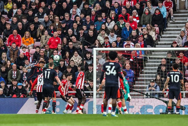 Premier League: Sunderland v Nottingham Forest Igor Jesus of Nottingham Forest scores to make it 0-1 during the Premier League match Sunderland vs Nottingham Forest at Stadium Of Light, Sunderland, United Kingdom on 24 April 2026 (Photo by Alfie Cosgrove News Images) Sunderland Stadium Of Light Tyne and Wear United Kingdom Copyright: xAlfiexCosgrove NewsxImagesx