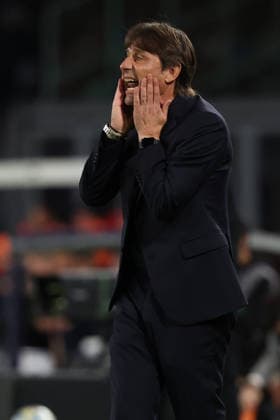 Napoli™s head coach Antonio Conte during the Serie A soccer match between Napoli and Cremonese at the Diego Armando Maradona Stadium in Naples, southern italy - Friday , April 24 , 2026. - Soccer .  Copyright: xAlessandroxGarofalo LaPressex