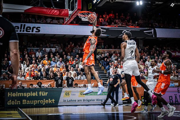 1 Basketball Bundesliga, easyCredit BBL, Season 2025 2026, Men, Main Round, 31 Matchday, 24 04 2026, RASTA Vechta Löwen Braunschweig Tevin Brown 10 RASTA Vechta at the Dunk Vechta RASTA Dome Lower Saxony Germany