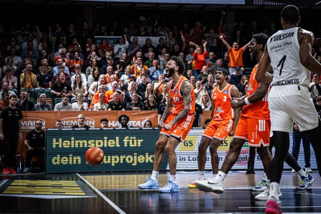1 Basketball Bundesliga, easyCredit BBL, Season 2025 2026, Men, Main Round, Matchday 31, 24 04 2026, RASTA Vechta Löwen Braunschweig Tevin Brown 10 RASTA Vechta shows emotions during the game Vechta RASTA Dome Lower Saxony Germany