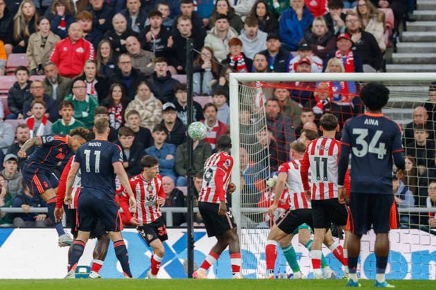 Sunderland v Nottingham Forest, Premier League Igor Jesus of Nottingham Forest scores his sides first goal of the match 0-1 during the Sunderland v Nottingham Forest Premier League match at the Stadium of Light, Sunderland, England on 24 April 2026 Credit: Craig Cowan Every Second Media Editorial use only. All images are copyright Every Second Media Limited. No images may be reproduced without prior permission. All rights reserved. Premier League and Football League images are subject to licensing agreements with Football DataCo Limited. see https: www.football-dataco.com Copyright: xIMAGO EveryxSecondxMediax ESM-1940-0060 CraigxCowanx xEveryxSecondxMediax