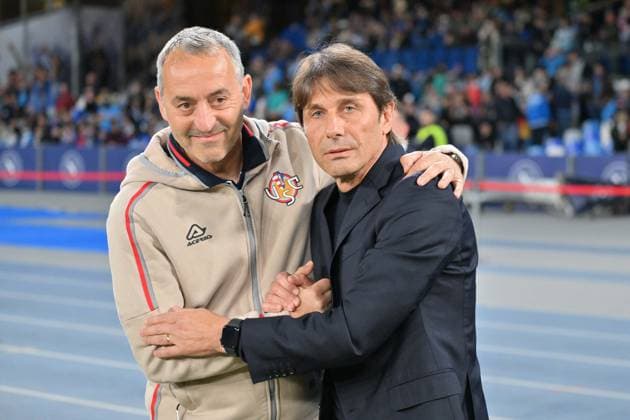 Foto IPP Felice De Martino Napoli 24 04 2026 Calcio Campionato serie A 2025-2026 Napoli - Cremonese Nella foto: Marco Giampaolo e Antonio Conte Italy Photo Press World Copyright Napoli italy Italia ITALY  Copyright: xR4924_italyphotopressx