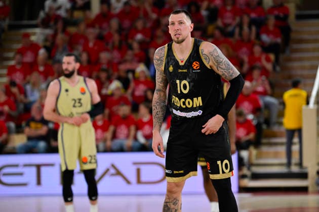 BASKET-BALL : AS Monaco VS FC Barcelona, Barca - Play-in EuroLeague - 24 04 2026 Daniel Theis (ASM) - Play-in EuroLeague match between AS Monaco and FC Barcelona on April 24, 2026 at the Gaston-MÃ decin sports hall in Monaco. MonacoMonaco  Copyright: xWilliamxCannarellax