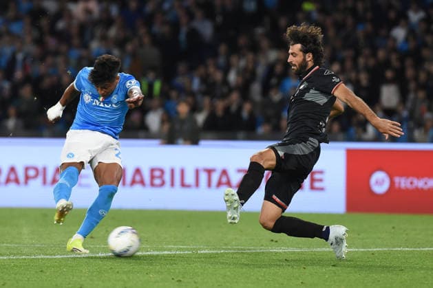Allison Santos of SSC Napoli during the Serie A Enelive match between SSC Napoli vs US Cremonese at Diego Armando Maradona Stadium  Copyright: xAgostinoxGemito IPAxSportx xipa-agency.netx xx IPA_74203874 IPA_Agency_IPA74203874
