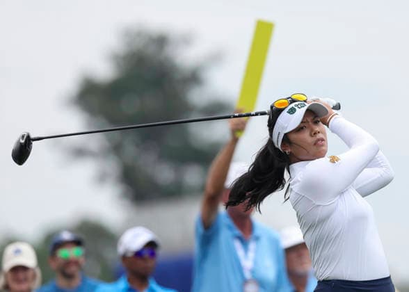 HOUSTON, TX - APRIL 24: Patty Tavatanakit (THA) watches her tee shot at 10 during the second round of The Chevron Championship on April 24, 2026 at Memorial Park Golf Course in Houston, Texas. (Photo by Leslie Plaza Johnson Icon Sportswire) GOLF: APR 24 LPGA, Golf Damen The Chevron Championship EDITORIAL USE ONLY Icon2604240652