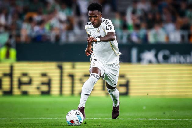 Football: Arsenal FC reportedly interested in signing Vinicius Jr., archive images