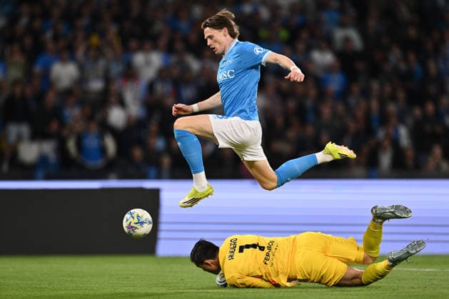 Scott McTominay of S.S.C. Napoli is in action during the 34th day of the Serie A Championship between S.S.C. Napoli and U.S. Cremonese at the Diego Armando Maradona Stadium on April 24, 2026 in Naples, Italy.  Copyright: xDomenicoxCippitelli IPAxSportx xipa-agency.netx xx IPA_74202715 IPA_Agency_IPA74202715
