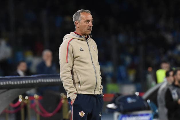 CALCIO - Serie A - SSC Napoli vs US Cremonese Marco Gianpaolo coach of US. Cremonese gestures during the Serie A Enelive match between SSC Napoli vs US Cremonese at Diego Armando Maradona Stadium Naples Italy  Copyright: xIPAxSport ABACAx