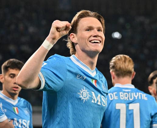 (260425) -- NAPLES, April 25, 2026 -- Napoli s Scott McTominay (front) celebrates his goal during a Serie A football match between Napoli and Cremonese in Naples, Italy, April 24, 2026. (Photo by Xinhua) (SP)ITALY-NAPLES-FOOTBALL-SERIE A-NAPOLI VS CREMONESE AlbertoxLingria 