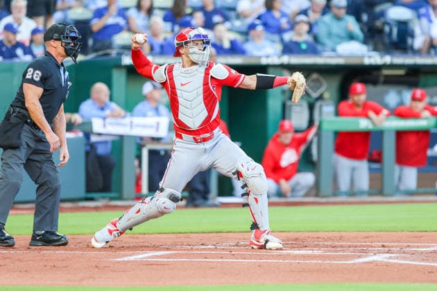 APR 24, 2026: Los Angeles Angels catcher Logan O Hoppe (14) throws to second base to start the bottom 1st inning against the Kansas City Royals at Kauffman Stadium in Kansas City, MO. CSM Kansas City United States - ZUMAc04_ 20260424_zma_c04_016 Copyright: xRomanxPunox