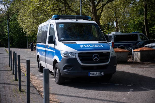 25 04 2026, Football, 2 Bundesliga, 31 Matchday Season 2025 2026, Preußen Münster DSC Arminia Bielefeld, Police Symbolic picture Derby xRHR PHOTO TKx Copyright: RHR-FOTOx RHR-FOTO TK