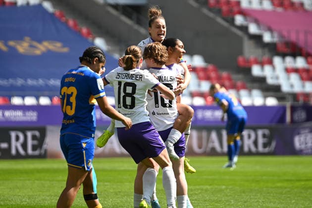 Goal celebration SGS Essen Google Pixel Womens Bundesliga SGS Essen Carl Zeiss Jena 25 04 2026 Goal celebration of SGS Essen, Google Pixel Womens Bundesliga, 23 matchday, SGS Essen against Carl Zeiss Jena on April 25, 2026 at Stadion an der Hafenstraße, Essen