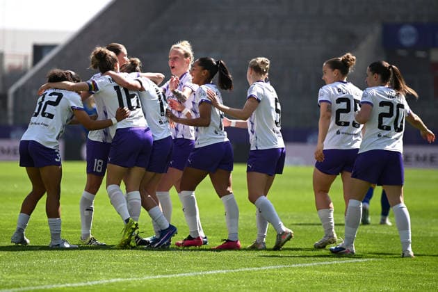 Goal celebration for 2 0 SGS Essen Google Pixel Womens Bundesliga SGS Essen Carl Zeiss Jena 25 04 2026 Goal celebration of SGS Essen for 2 0, Google Pixel Womens Bundesliga, 23 matchday, SGS Essen against Carl Zeiss Jena on April 25, 2026 at Stadion an der Hafenstraße, Essen