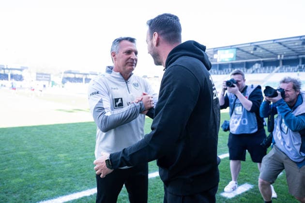 25 04 2026, Soccer, 2 Bundesliga, 31 Matchday Season 2025 2026, Preußen Münster DSC Arminia Bielefeld, Coach Alois Schwartz Preußen Münster , Coach Mitch Kniat Arminia Bielefeld xRHR PHOTO TKx Copyright: RHR-FOTOx RHR-FOTO TK