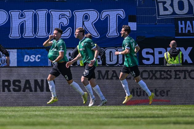 25 04 2026, Soccer, 2 Bundesliga, 31 Matchday Season 2025 2026, Preußen Münster DSC Arminia Bielefeld, Yassine Bouchama Preußen Münster celebrates the goal for 1 0, xRHR PHOTO TKx Copyright: RHR-FOTOx RHR-FOTO TK