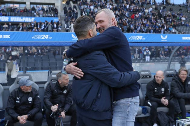 25 04 2025, xtgx, Soccer 2 Bundesliga, Hertha BSC Berlin Holstein Kiel emspor, v l Stefan Leitl Hertha, Trainer , Tim Walter Kiel, Trainer DFL DFB REGULATIONS PROHIBIT ANY USE OF PHOTOGRAPHS as IMAGE SEQUENCES and or QUASI VIDEO Berlin