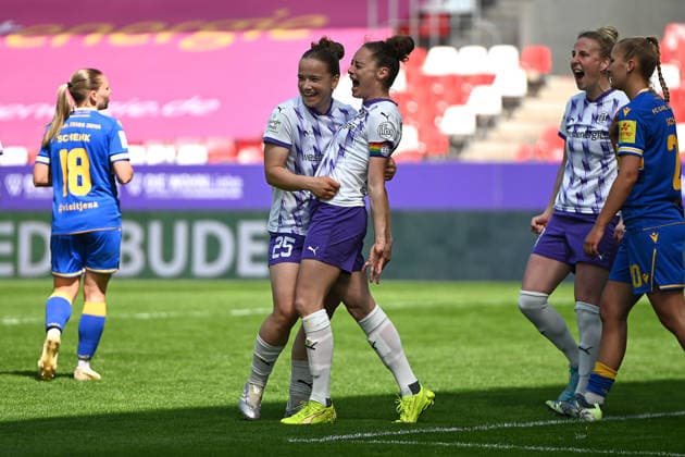Goal celebration Jaqueline Meißner Paulina Ruth Eugenie Platner Google Pixel Women Bundesliga SGS Essen Carl Zeiss Jena 25 04 2026 Goal celebration Jaqueline Meißner Paulina Ruth Eugenie Platner both SGS Essen , Google Pixel Women Bundesliga, Matchday 23, SGS Essen vs Carl Zeiss Jena on April 25, 2026 at Stadion an der Hafenstraße, Essen