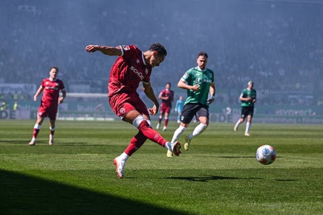 25 04 2026, Soccer, 2 Bundesliga, 31 Matchday Season 2025 2026, Preußen Münster DSC Arminia Bielefeld, Monju Momuluh DSC Arminia Bielefeld xRHR PHOTO TKx Copyright: RHR-FOTOx RHR-FOTO TK