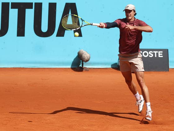 ESP Mutua Madrid Open de Tenis Adam Walton during his second round match of the main draw of the Mutua Madrid Open de Tenis, played at the Caja Magica on April 25, 2026 in Madrid, Spain Madrid Spain Copyright: xALBERTOxSIMONx AgenciaxLOFx