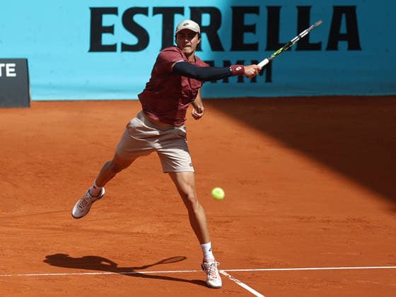 ESP Mutua Madrid Open de Tenis Adam Walton during his second round match of the main draw of the Mutua Madrid Open de Tenis, played at the Caja Magica on April 25, 2026 in Madrid, Spain Madrid Spain Copyright: xALBERTOxSIMONx AgenciaxLOFx
