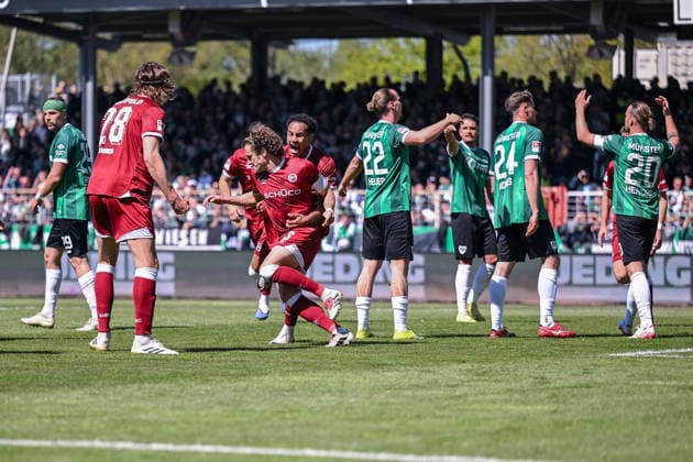 25 04 2026, Soccer, 2 Bundesliga, 31 Matchday Season 2025 2026, Preußen Münster DSC Arminia Bielefeld, Mael Corboz DSC Arminia Bielefeld is happy about the goal to 1 3, xRHR PHOTO TKx Copyright: RHR-FOTOx RHR-FOTO TK