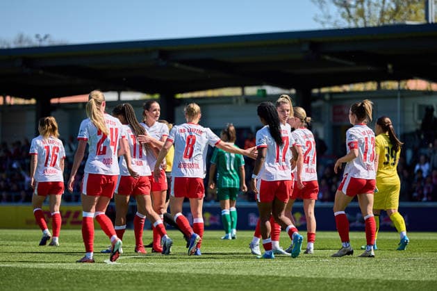 25 04 2026, GER, womens soccer, BL, 2025 2026, RB Leipzig SV Werder Bremen team, RB Leipzig, cheering after scoring 1 0 Leipzig training center of the Red Bull Saxony Germany