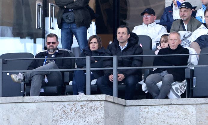 President Fabian Drescher, Anne Noske, Ralf Huschen, Managing Director Dr Peter Görlich in the stands Sport Football Soccer DFL 2 Bundesliga Men 31 Matchday Season 2025 2026 25 04 2026 Hertha BSC Berlin vs Holstein Kiel KSV DFL regulations prohibit any use of photographs as image sequences and or quasi video