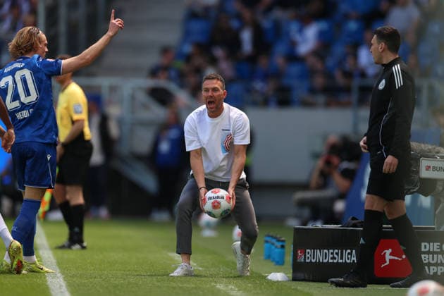 Upset Christian Eichner Karlsruher SC, Head Coach , Karlsruher SC vs Hannover 96, 2 Bundesliga, 31 Matchday, 2025 2026, 25 04 2026, DFL REGULATES PROHIBIT ANY USE OF PHOTOGRAPHS AS IMAGE SEQUENCES AND OR QUASI VIDEO, Karlsruher SC vs Hannover 96, 2 Bundesliga, 31 Matchday, 2025 2026, 25 04 2026 Karlsruhe Copyright: xEibner-Pressefoto JanxPrihodax EP_JPA