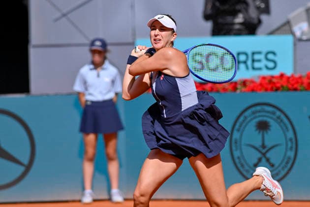 April 25, 2026, Madrid, Madrid, Spain: BELINDA BENCIC of Switzerland †YONEX during the Mutua Madrid Open 2026, ATP, Tennis Herren Masters 1000 and WTA, Tennis Damen 1000 tennis tournament, celebrated at Caja Magica on April 24, 2026 in Madrid, Spain. Madrid Spain - ZUMAc312 20260425_zsp_c312_169 Copyright: xOscarxManuelxSanchezx