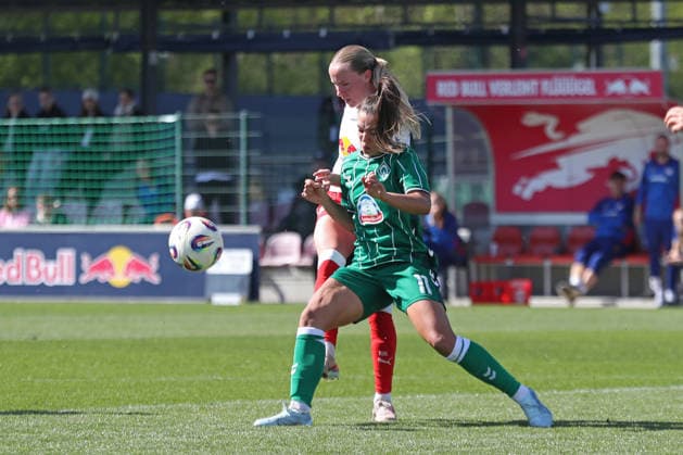Google Pixel Women Bundesliga, RB Leipzig SV Werder Bremen 25 04 2026 Maja Sternad 11, Werder Bremen blocks against Nikoline Dudek 24, RB Leipzig Soccer, Google Pixel Women Bundesliga, Season 2025 2026, 23 Matchday RB Leipzig vs SV Werder Bremen on 25 04 2026, Training Center Cottaweg, Leipzig DFB REGULATIONS PROHIBIT ANY USE OF PHOTOGRAPHS AS IMAGE SEQUENCES AND OR QUASI VIDEO Copyright: xBEAUTIFULxSPORTS JanxKaeferx