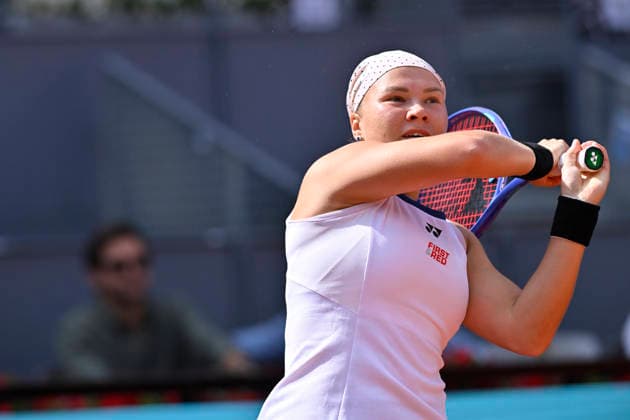 April 25, 2026, Madrid, Madrid, Spain: DIANA SHNAIDER of Russia †YONEX during the Mutua Madrid Open 2026, ATP, Tennis Herren Masters 1000 and WTA, Tennis Damen 1000 tennis tournament, celebrated at Caja Magica on April 24, 2026 in Madrid, Spain. Mutua Madrid Open 2026 - Day 6 (04.25.26) - ZUMAc312 20260425_zsp_c312_129 Copyright: xOscarxManuelxSanchezx