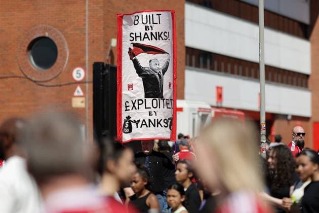 Fans outside the ground get ready for a protest against owners FSG proposed ticket price increases Liverpool v Crystal Palace, Premier League, Football, Anfield, Liverpool, UK - 25 Apr 2026Liverpool Anfield United Kingdom EDITORIAL USE ONLY No use with unauthorised audio, video, data, fixture lists, club league logos or live services. Online in-match use limited to 120 images, no video emulation. No use in betting, games or single club league player publications. Copyright: xPaulxGreenwood Shutterstockx 16838796a