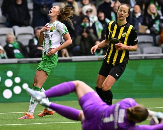 STOCKHOLM, SWEDEN 20260425 Hammarbys Svea Rehnberg misses a chance during the first Europa Cup final match between Hammarby and Häcken at 3Arena STOCKHOLM SWEDEN x10030x  Copyright: xJonasxEkströmer TTx FINAL EUROPA CUP HAMMARBY-HÄCKEN