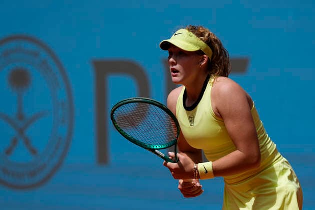 April 25, 2026, Madrid, Madrid, Spain: Mirra Andreeva of Russia plays against Dalma Galfi of Hungary during the Mutua Madrid Open 2026, ATP, Tennis Herren Masters 1000 and WTA, Tennis Damen 1000, at La Caja Magica on April 25, 2026 in Madrid, Spain. Mutua Madrid Open 2026 - Day 6 - ZUMAa181 20260425_zaa_a181_076 Copyright: xOscarxJ.xBarrosox