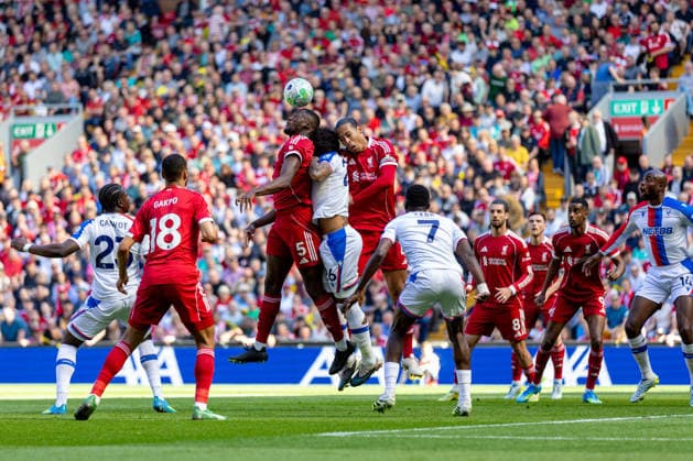 Football - FA Premier League - Liverpool FC v Crystal Palace FC LIVERPOOL, ENGLAND - Saturday, April 25, 2026: Liverpool s Ibrahima KonatÃ (L) and captain Virgil van Dijk (R) challenges for a header with Crystal Palace s Chris Richards during the FA Premier League match between Liverpool FC and Crystal Palace FC at Anfield. (Photo by David Rawcliffe Propaganda) LIVERPOOL Anfield MERSEYSIDE ENGLAND  Copyright: xDavidxRawcliffex P2026-04-25-Liverpool_Crystal_Palace-24