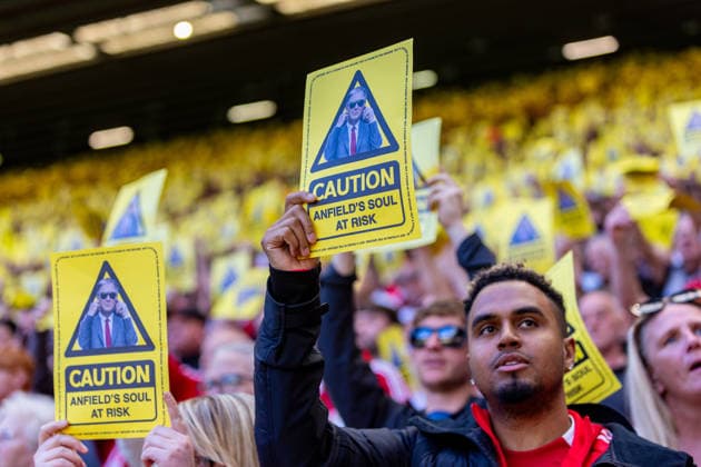 Football - FA Premier League - Liverpool FC v Crystal Palace FC LIVERPOOL, ENGLAND - Saturday, April 25, 2026: Liverpool supporters hold up a yellow card Anfield s soul at risk on 13 minutes in protest of the proposed ticket price increase during the FA Premier League match between Liverpool FC and Crystal Palace FC at Anfield. (Photo by David Rawcliffe Propaganda) LIVERPOOL Anfield MERSEYSIDE ENGLAND  Copyright: xDavidxRawcliffex P2026-04-25-Liverpool_Crystal_Palace-31