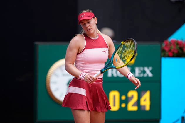 April 25, 2026, Madrid, Madrid, Spain: Dalma Galfi of Hungary plays against Mirra Andreeva of Russia during the Mutua Madrid Open 2026, ATP, Tennis Herren Masters 1000 and WTA, Tennis Damen 1000, at La Caja Magica on April 25, 2026 in Madrid, Spain. Madrid Spain - ZUMAa181 20260425_zaa_a181_055 Copyright: xOscarxJ.xBarrosox