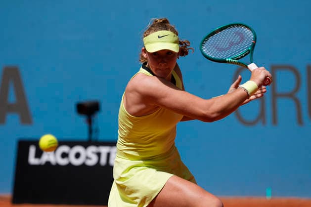 April 25, 2026, Madrid, Madrid, Spain: Mirra Andreeva of Russia plays against Dalma Galfi of Hungary during the Mutua Madrid Open 2026, ATP, Tennis Herren Masters 1000 and WTA, Tennis Damen 1000, at La Caja Magica on April 25, 2026 in Madrid, Spain. Madrid Spain - ZUMAa181 20260425_zaa_a181_054 Copyright: xOscarxJ.xBarrosox