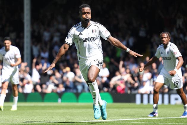 Fulham v Aston Villa - Premier League Ryan Sessegnon of Fulham celebrates after scoring during the Premier League match between Fulham and Aston Villa at Craven Cottage, London, on April 25, 2026. London Greater London United Kingdom  Copyright: xMIxNewsx originalFilename:fletcher-fulhamvs260425_npYiT.jpg