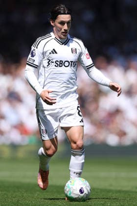 Fulham v Aston Villa - Premier League Harry Wilson of Fulham in action during the Premier League match between Fulham and Aston Villa at Craven Cottage in London on April 25, 2026. London Greater London United Kingdom  Copyright: xMIxNewsx originalFilename:fletcher-fulhamvs260425_npBwB.jpg