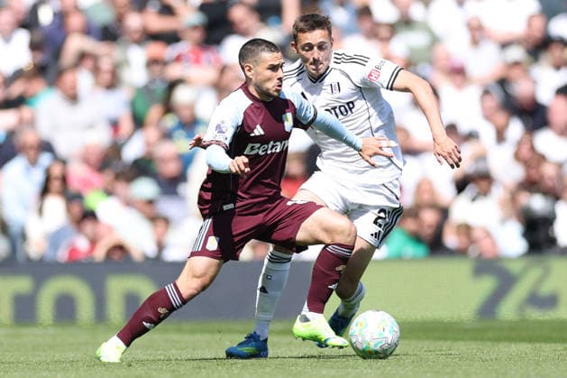 Fulham v Aston Villa - Premier League Emiliano Buendia of Aston Villa is pressured by Timothy Castagne of Fulham during the Premier League match between Fulham and Aston Villa at Craven Cottage in London on April 25, 2026. London Greater London United Kingdom  Copyright: xMIxNewsx originalFilename:fletcher-fulhamvs260425_npYP1.jpg
